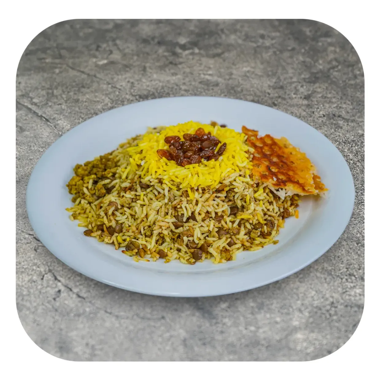 عدس پلو با گوشت+(کشمش و خرما)